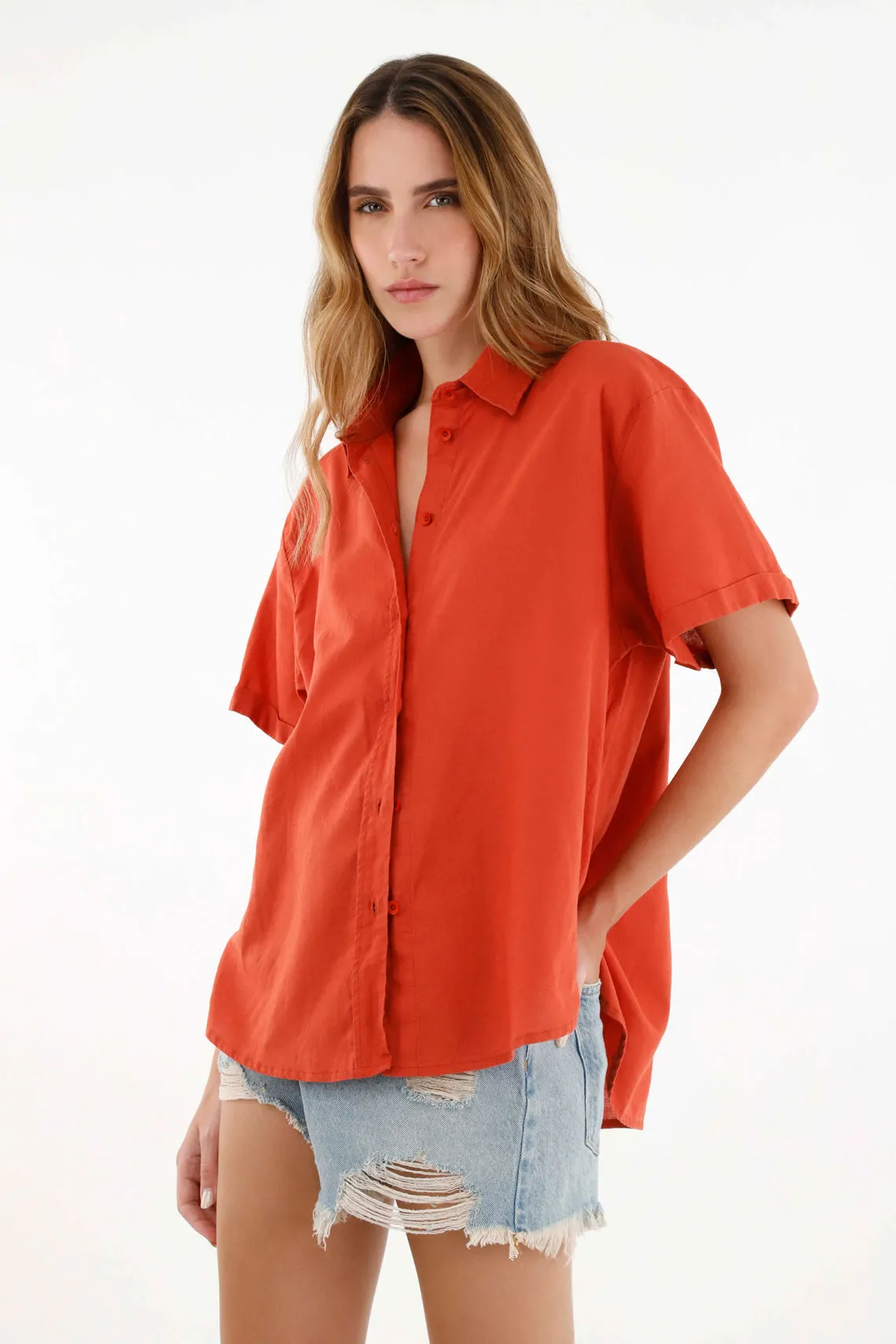 Camisa naranja cuello clásico para mujer