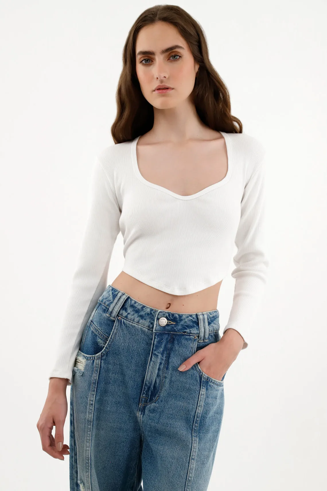 Camiseta blanca tipo crop para mujer