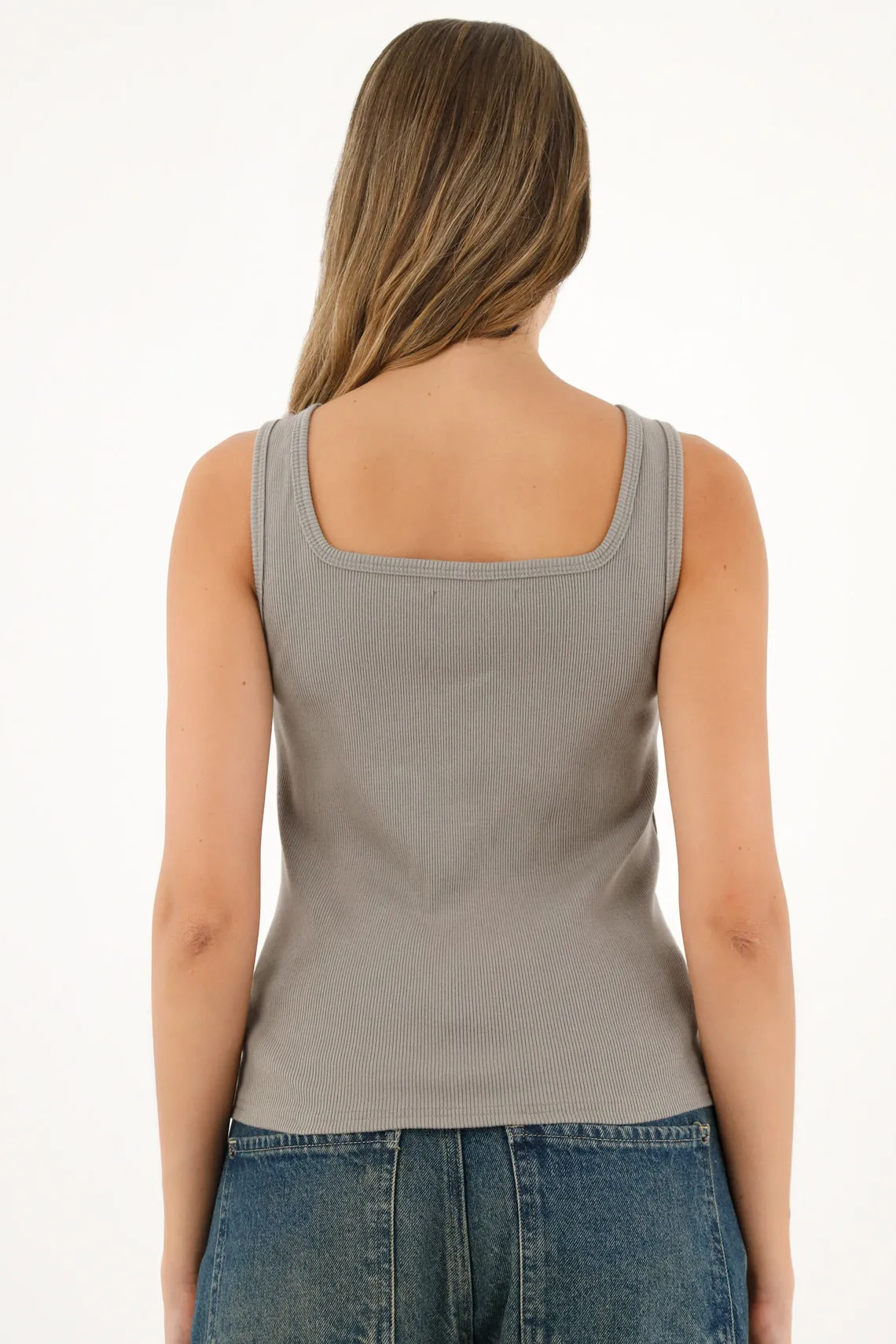 Camiseta gris con recogido en escote para mujer