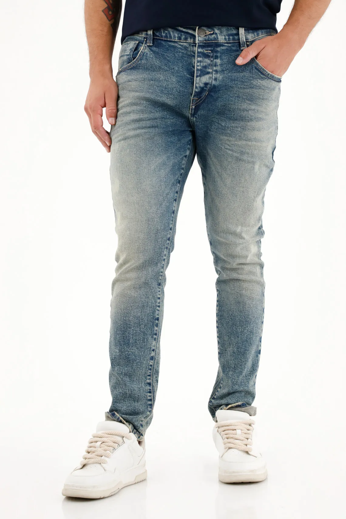 Jean Skinny tiro medio con pigmento blanco para hombre