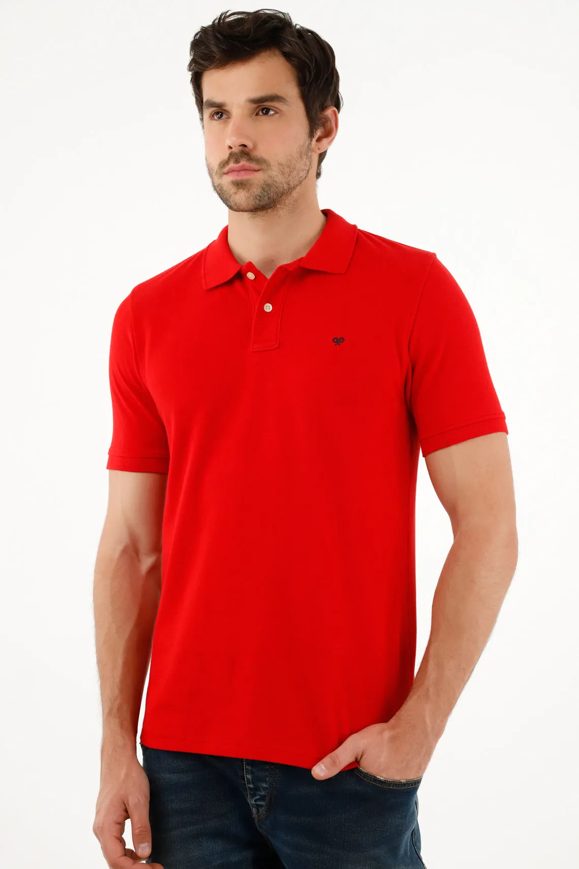 Polo roja con raqueta azul para hombre