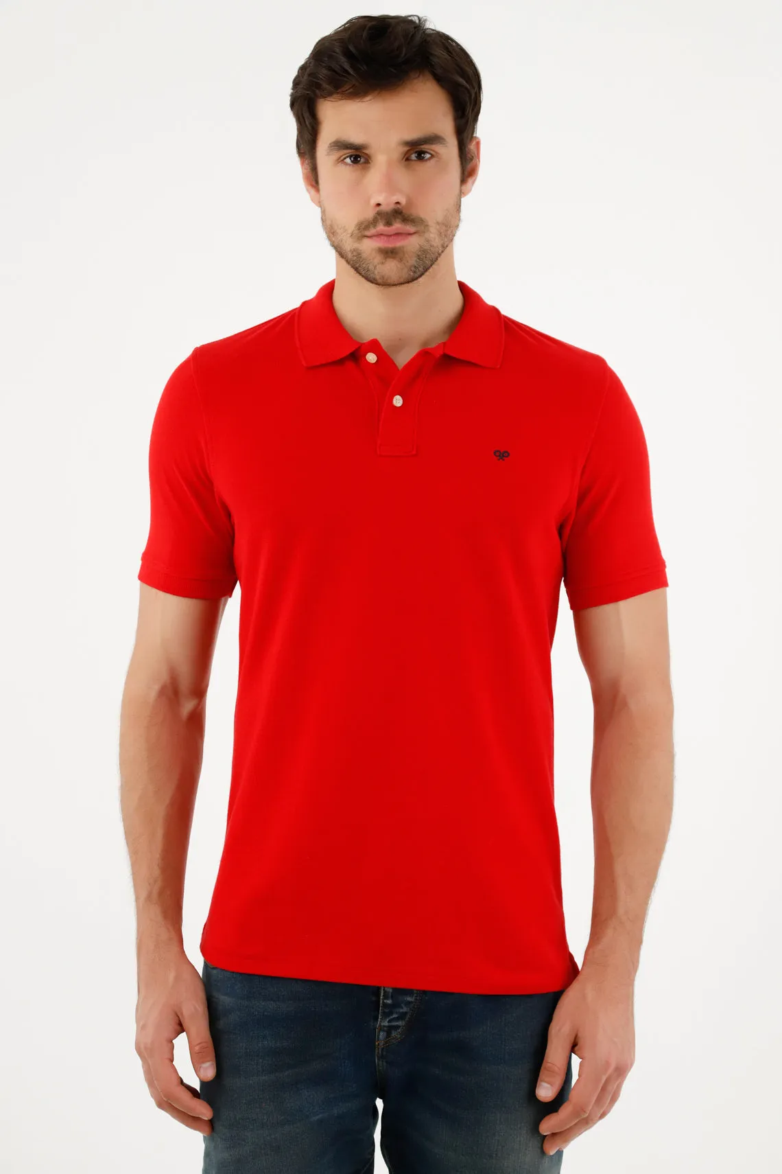 Polo roja con raqueta azul para hombre