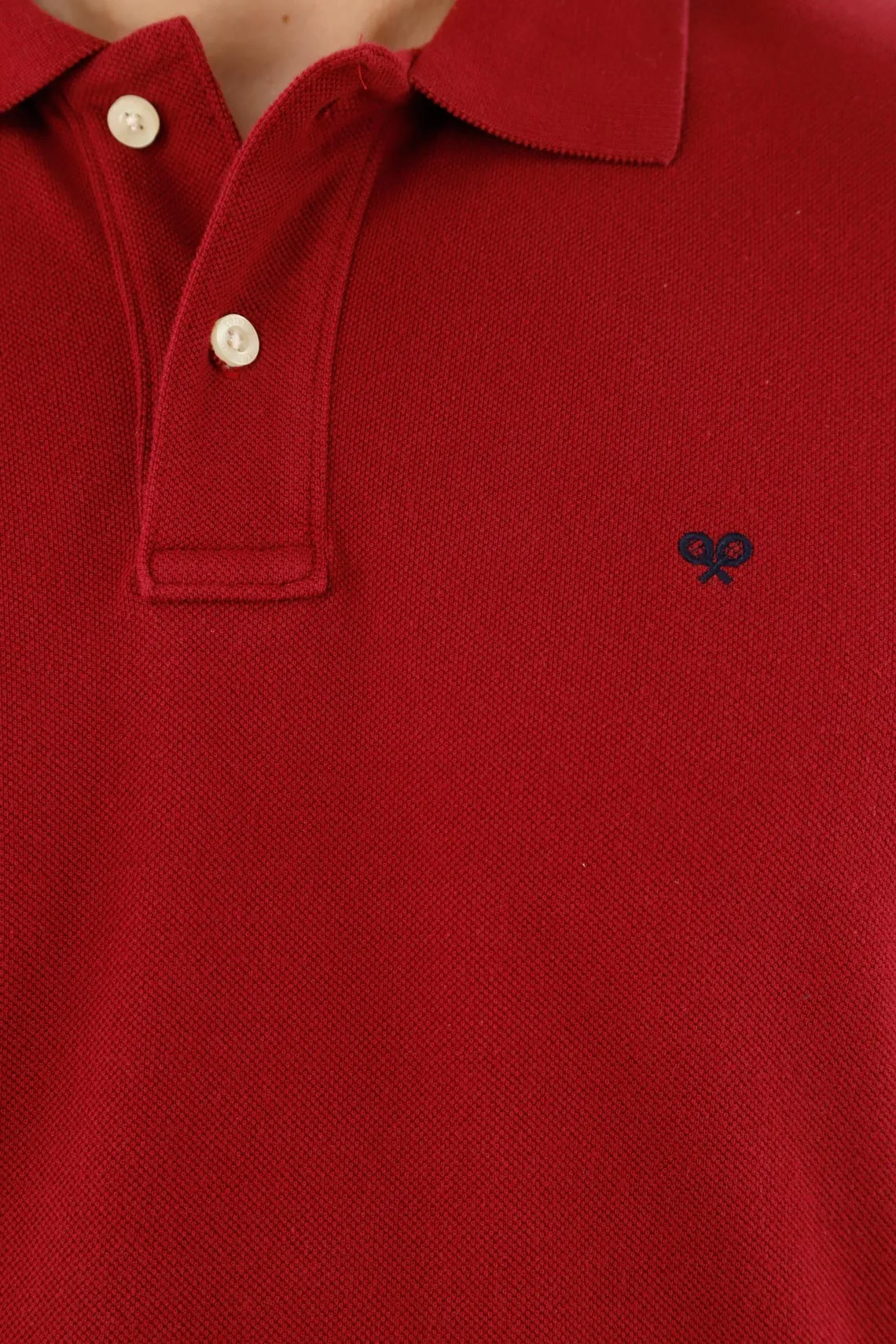 Polo roja con raqueta multicolor para hombre