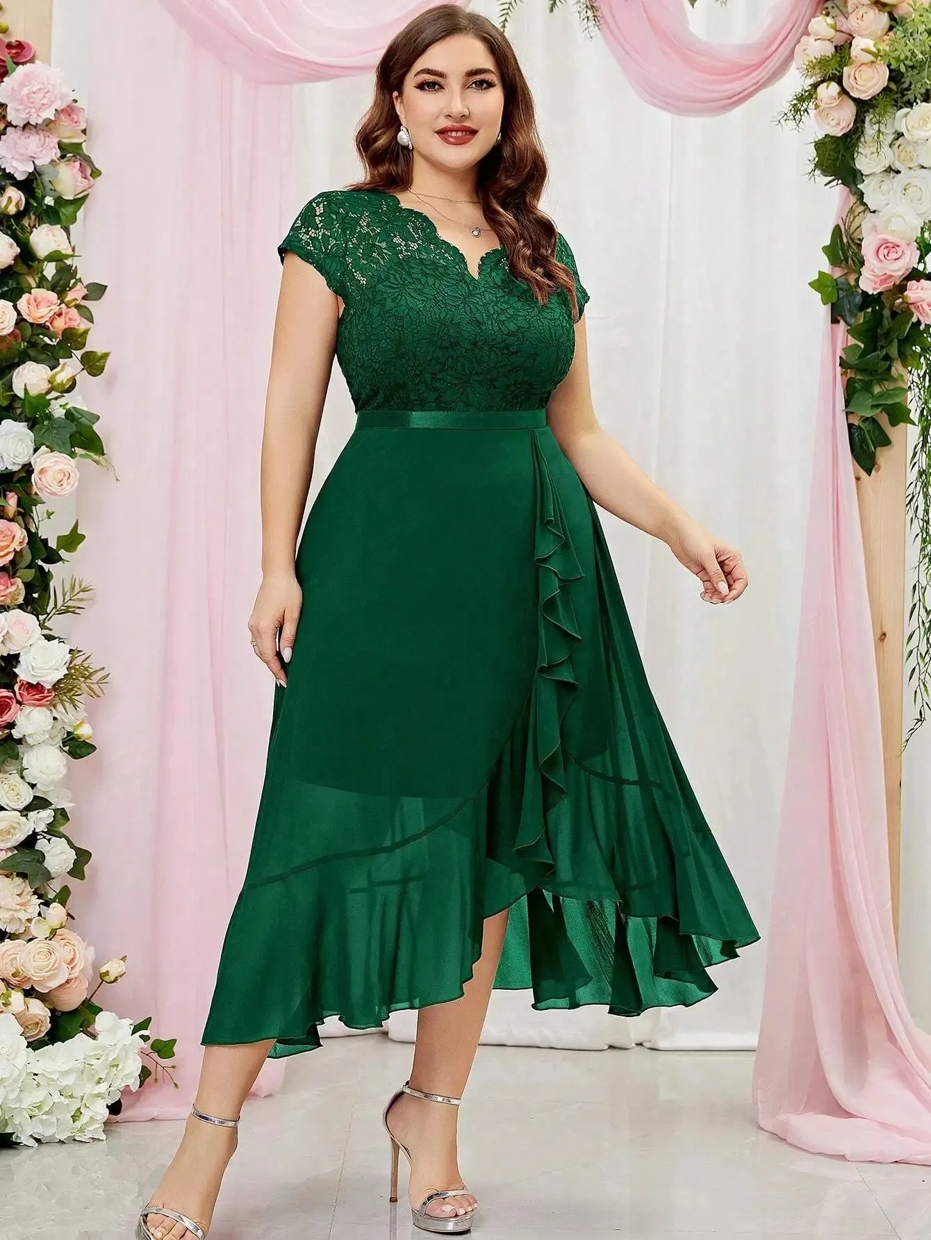 Vestido Longo de Festa Com  Decote V PLus Size - Esther