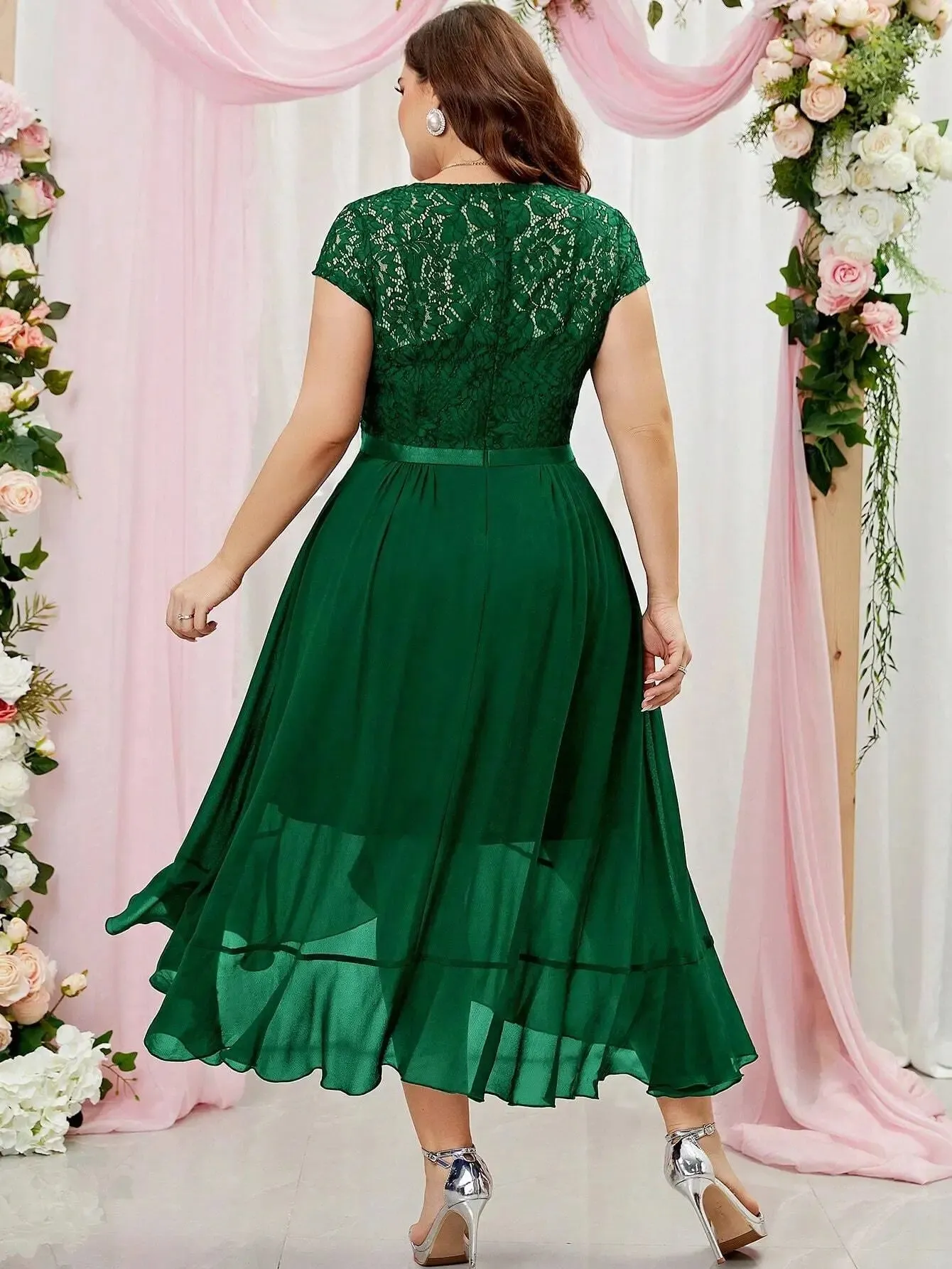 Vestido Longo de Festa Com  Decote V PLus Size - Esther