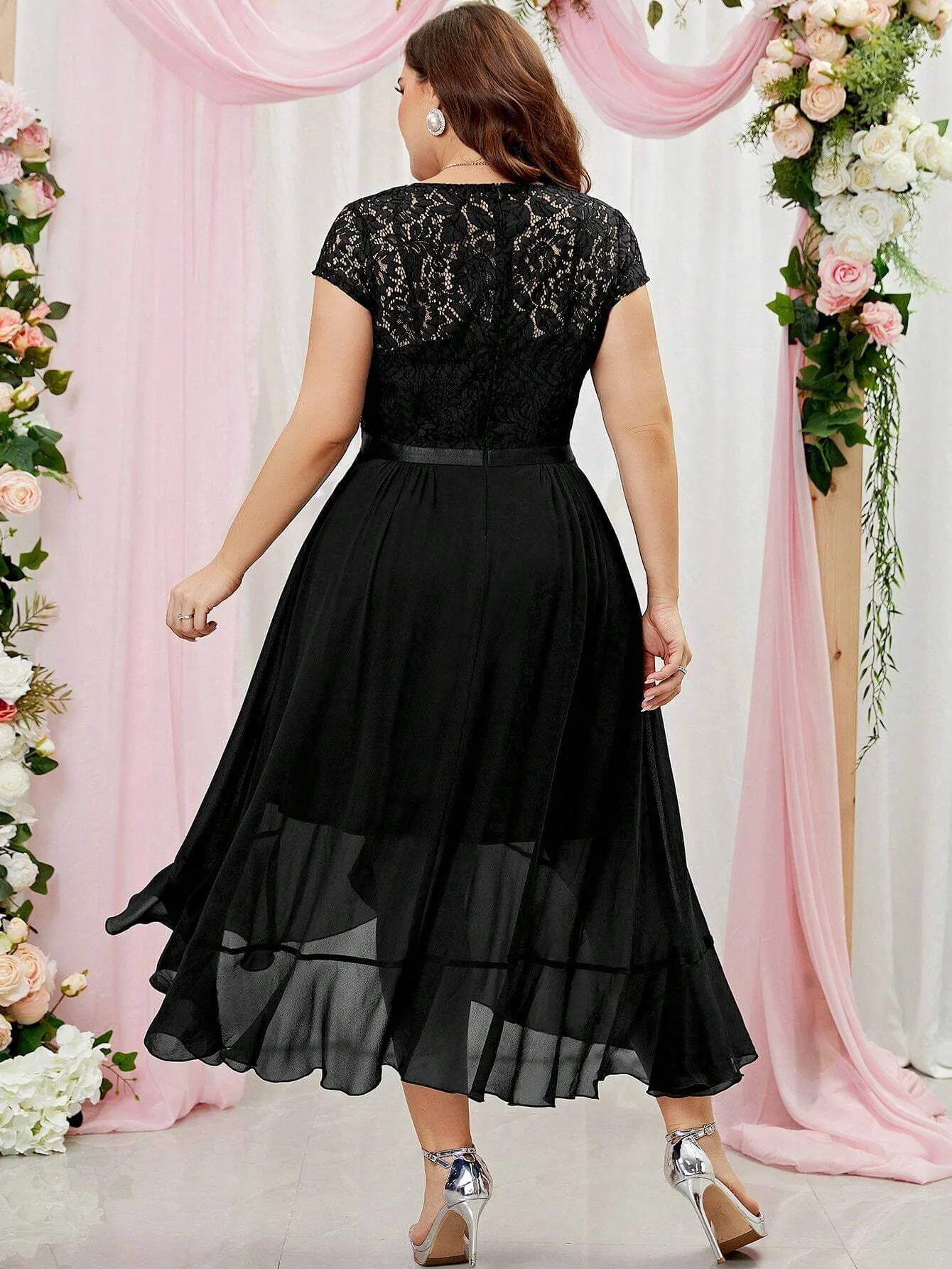 Vestido Longo de Festa Com  Decote V PLus Size - Esther